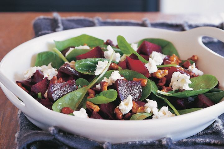 Cooking Salads Roasted beetroot & baby spinach salad with walnut dressing