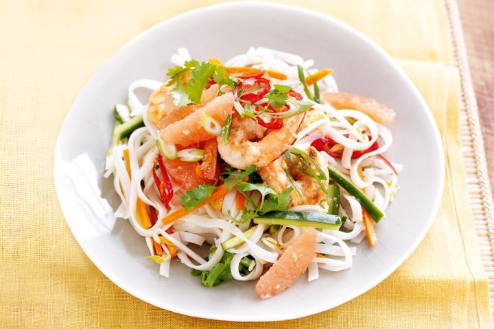 Cooking Salads Ruby grapefruit & prawn noodle salad