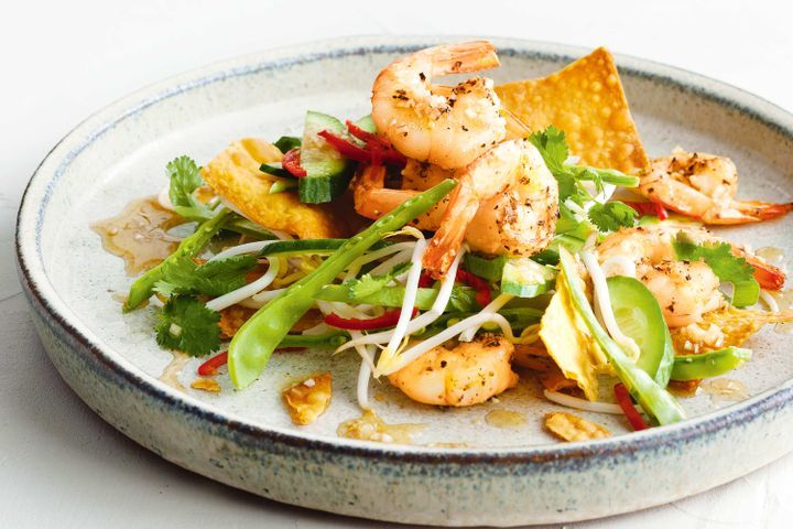 Cooking Salads Salt and pepper prawns with crispy Asian salad