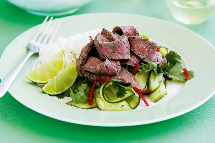 Cooking Salads Satay beef steak with cucumber salad