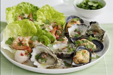 Cooking Salads Shellfish salad with lime & chilli dressing