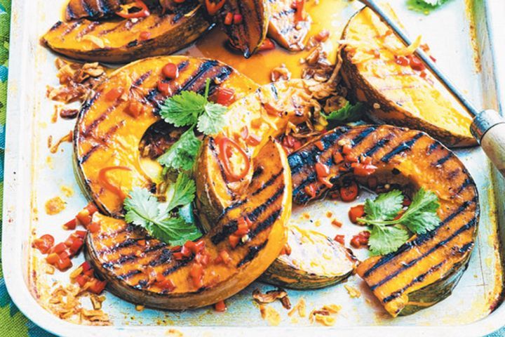 Cooking Salads Spiced baked pumpkin salad