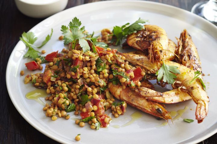 Cooking Salads Spicy prawn and lentil salad