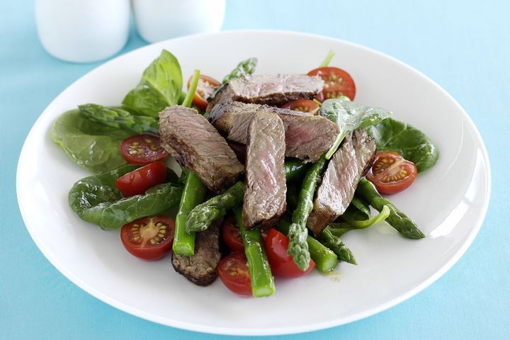 Cooking Salads Steak and asparagus salad