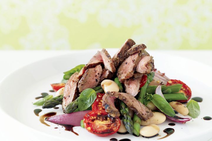 Cooking Salads Steak with asparagus, butter bean & tomato salad