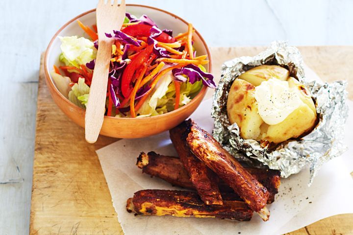 Cooking Salads Sticky lamb ribs with crunchy salad