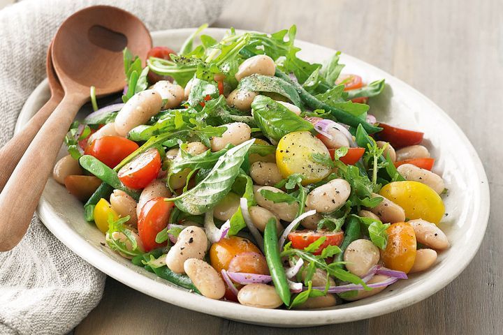 Cooking Salads Tomato and butter bean salad