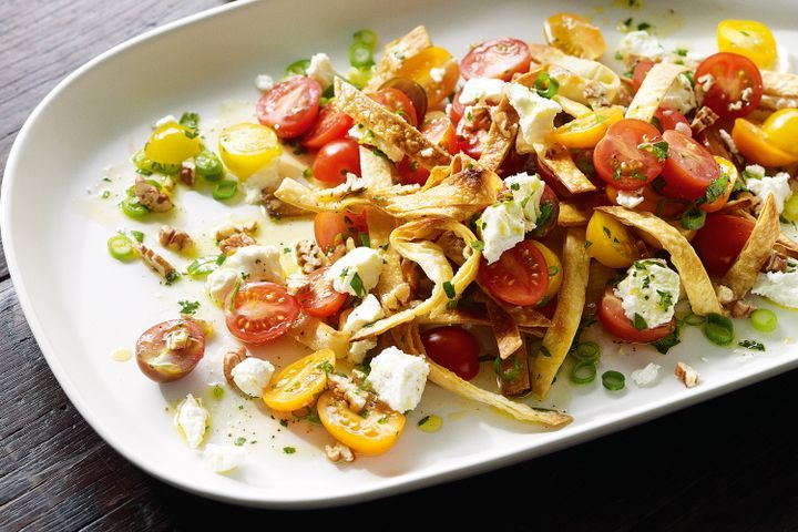 Cooking Salads Tomato & goats cheese salad with crisp tortillas