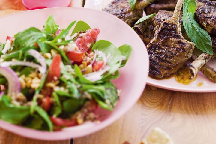 Cooking Salads Tomato & spinach salad with cumin-spiced dressing