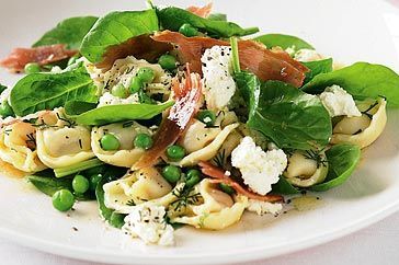 Cooking Salads Tortellini salad with crispy prosciutto and spinach