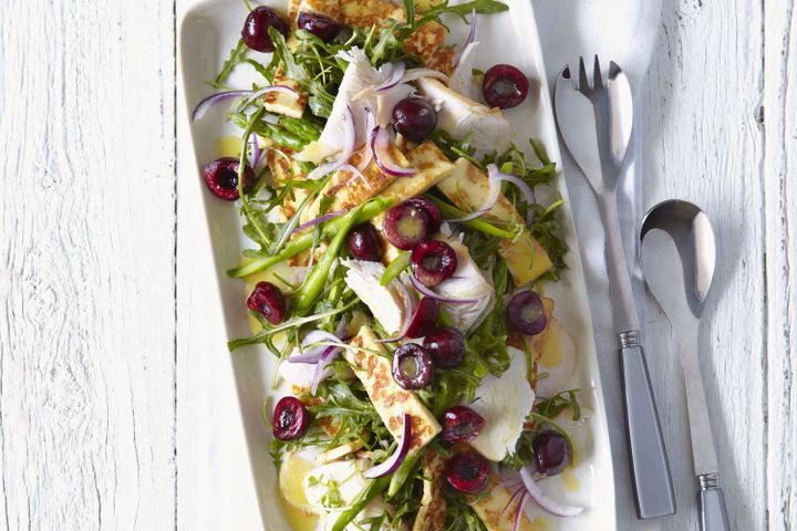 Cooking Salads Turkey, cherry and haloumi salad