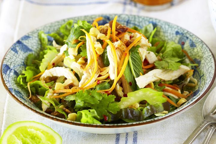 Cooking Salads Vietnamese-style chicken salad