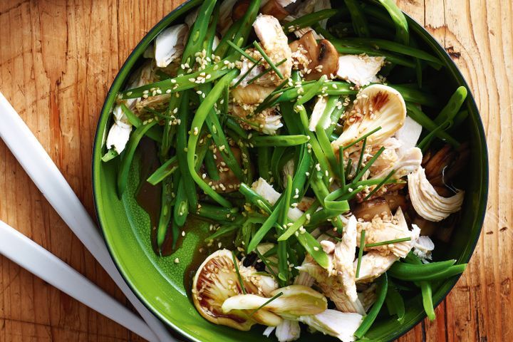 Cooking Salads Warm chicken, green bean and mushroom salad