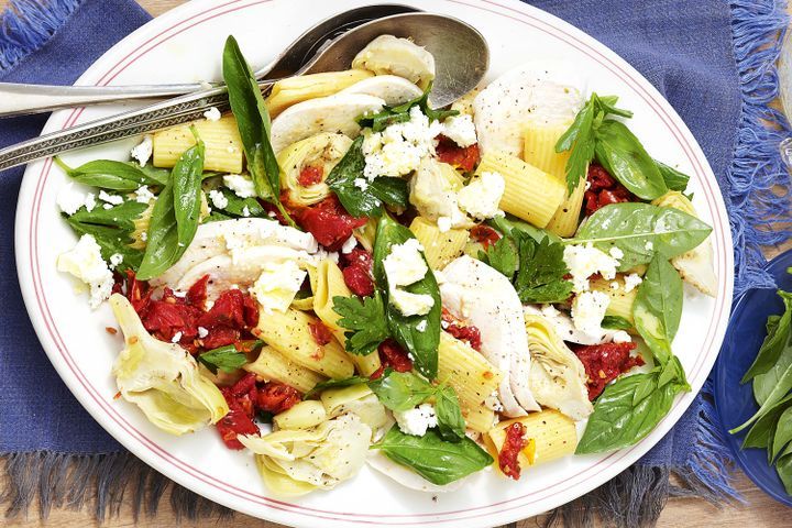 Cooking Salads Warm chicken and artichoke pasta salad