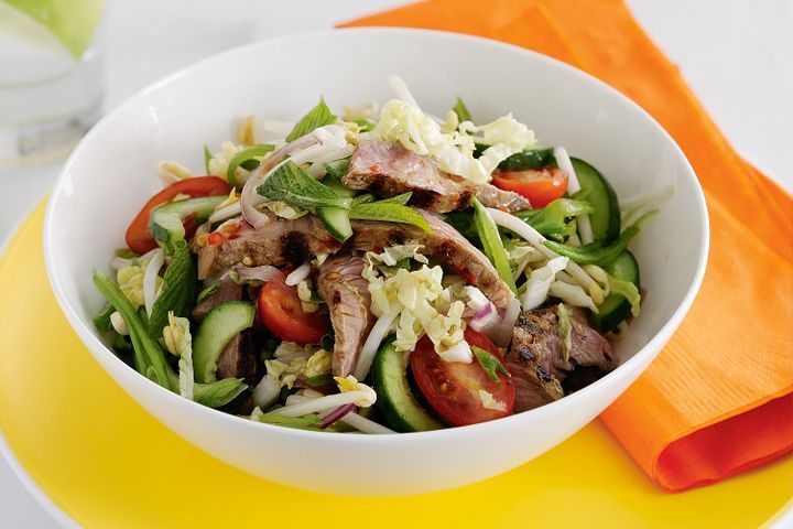 Cooking Salads Warm chilli beef salad