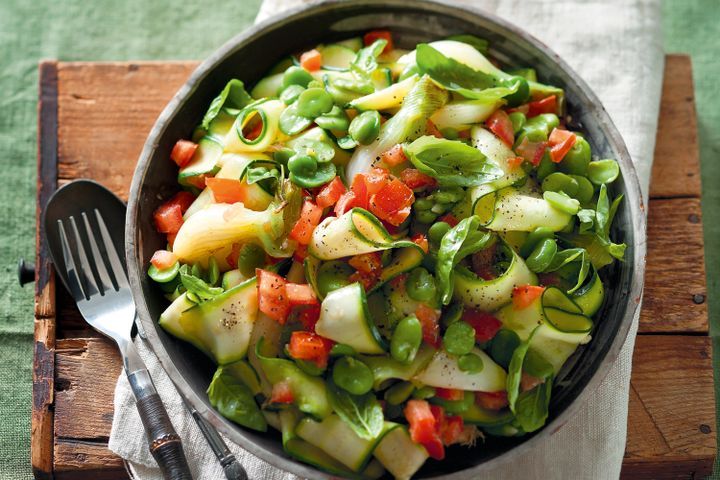 Cooking Salads Warm zucchini and broad bean salad