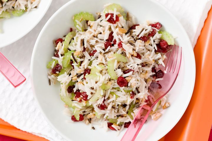 Cooking Salads Wild rice, cranberry and walnut salad