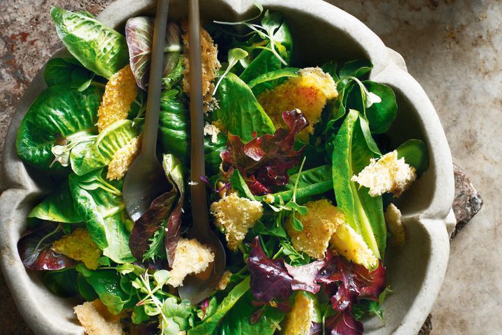 Cooking Salads Wild weed salad with parmesan crisps