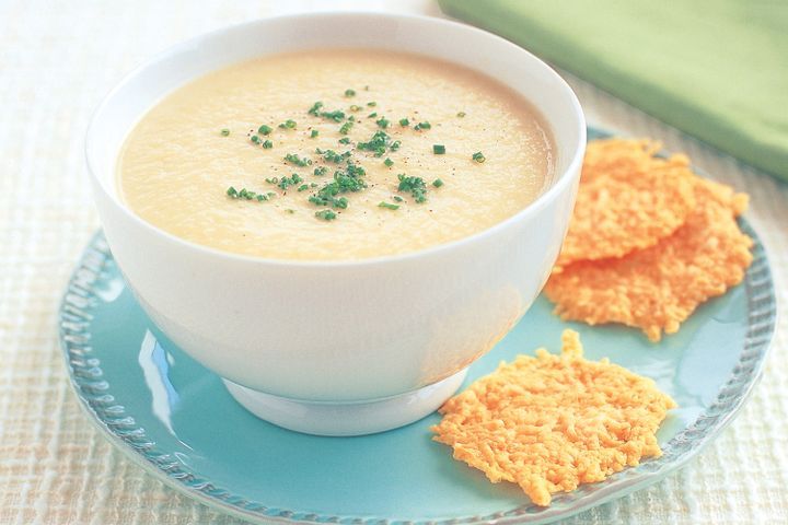 Cooking Soups Bacon and cauliflower soup with parmesan crisps