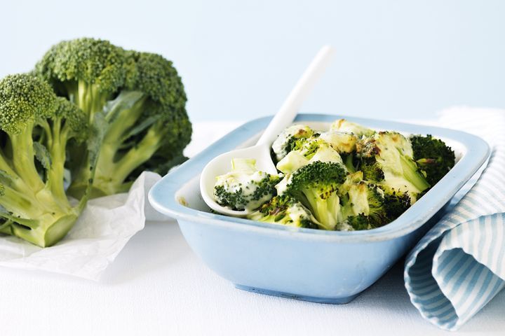 Cooking Soups Broccoli and blue cheese gratin