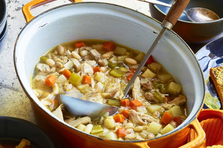 Cooking Soups Chicken-vegetable soup with cheesy basil croutons