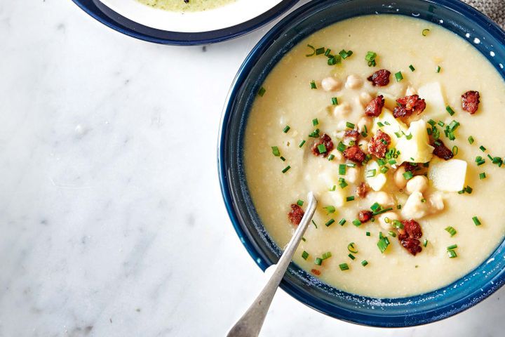 Cooking Soups Chickpea and leek soup with chorizo