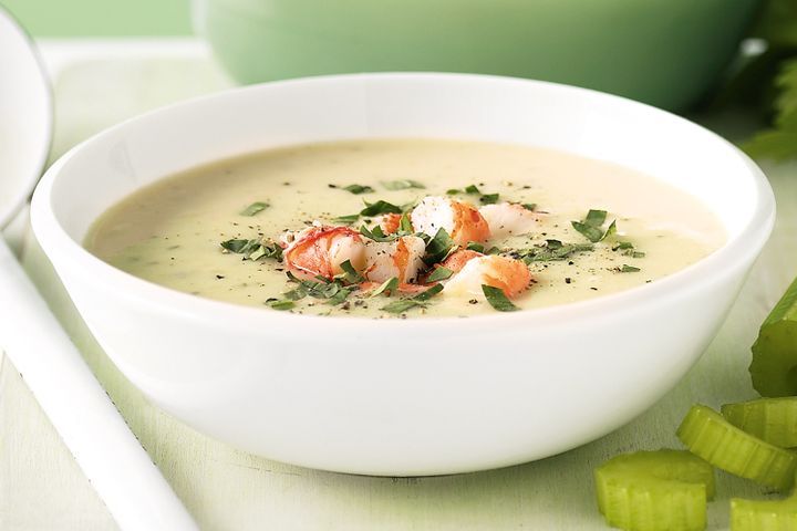 Cooking Soups Chilled celery soup with prawns