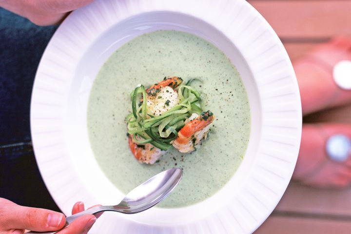 Cooking Soups Chilled cucumber soup with garlic prawns