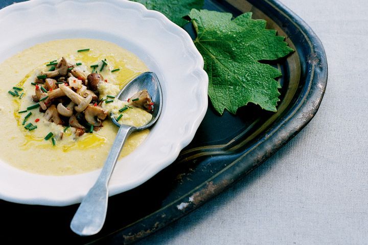 Cooking Soups Corn soup with pan-fried mushrooms