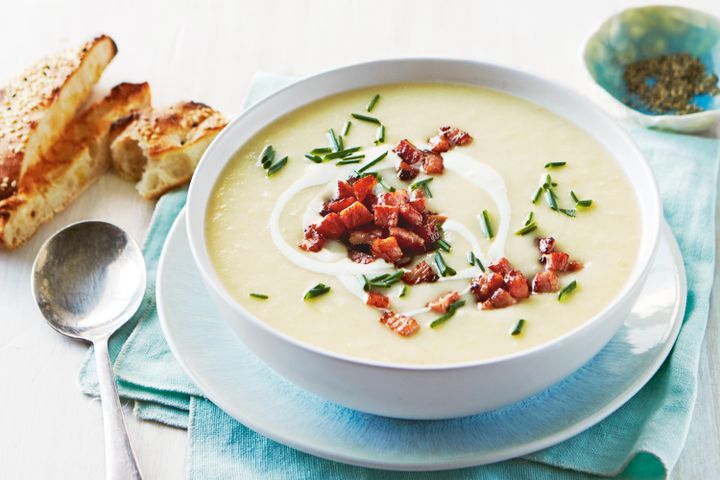 Cooking Soups Creamy leek, potato and bacon soup