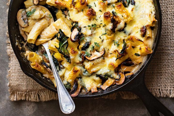 Cooking Soups Creamy mushroom and spinach pasta bake