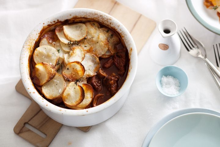 Cooking Soups Crispy potato and beef pie