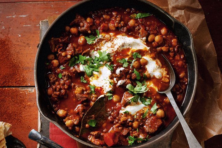 Cooking Soups Harira (Moroccan lamb, tomato & lentil soup)