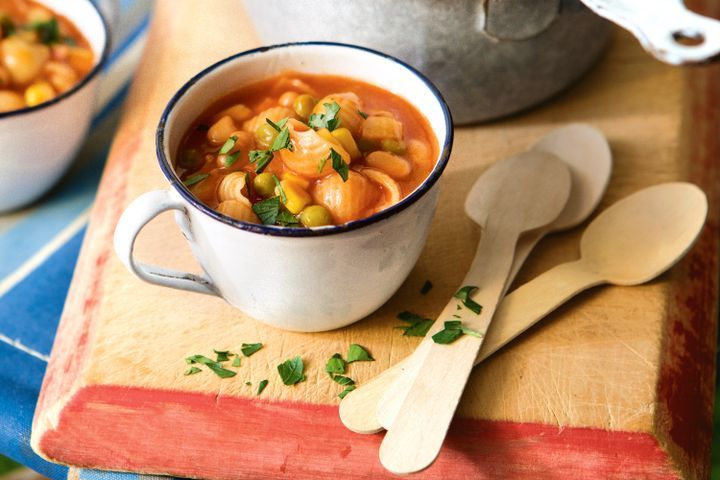 Cooking Soups Hearty bean and pasta soup