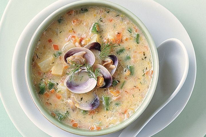 Cooking Soups Leek and clam chowder