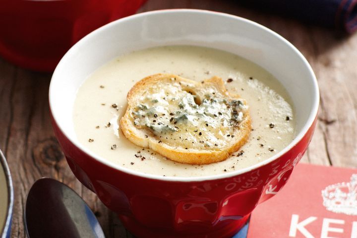 Cooking Soups Leek & potato soup with blue cheese toast