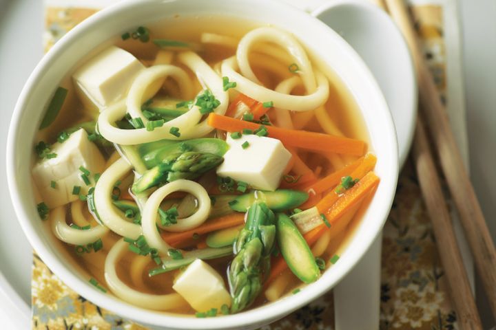 Cooking Soups Miso, tofu & noodle soup