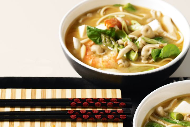 Cooking Soups Miso soup with prawns, tofu and udon noodles