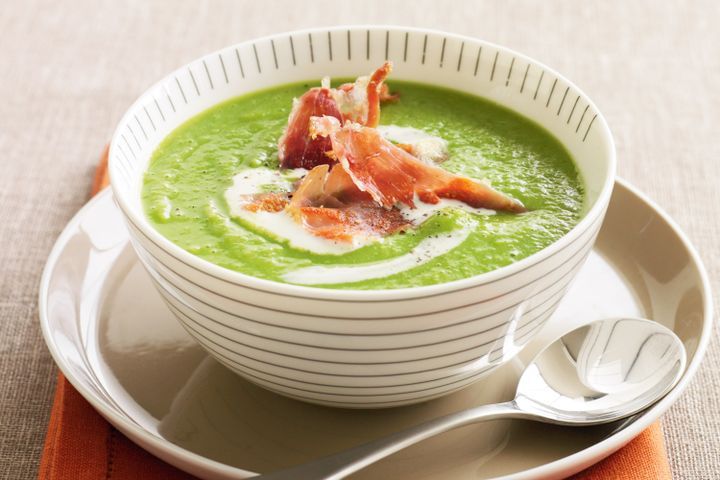 Cooking Soups Pea soup with prosciutto