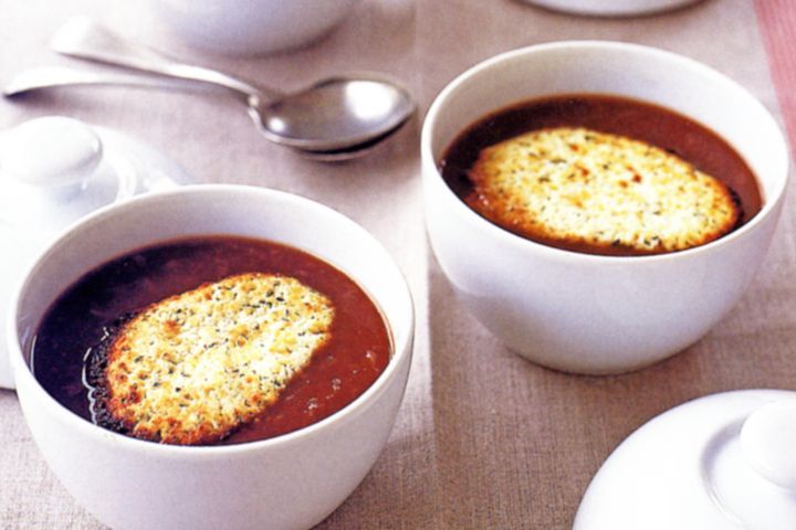 Cooking Soups Red onion soup with goats cheese croutons