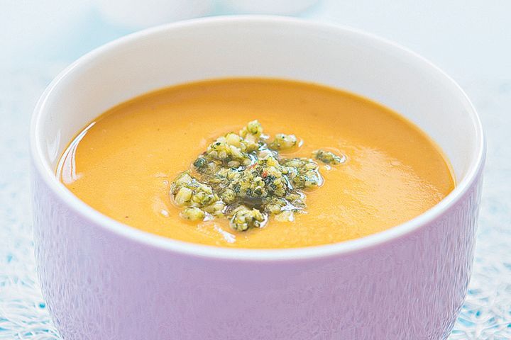 Cooking Soups Sweet potato soup with Asian-style pesto