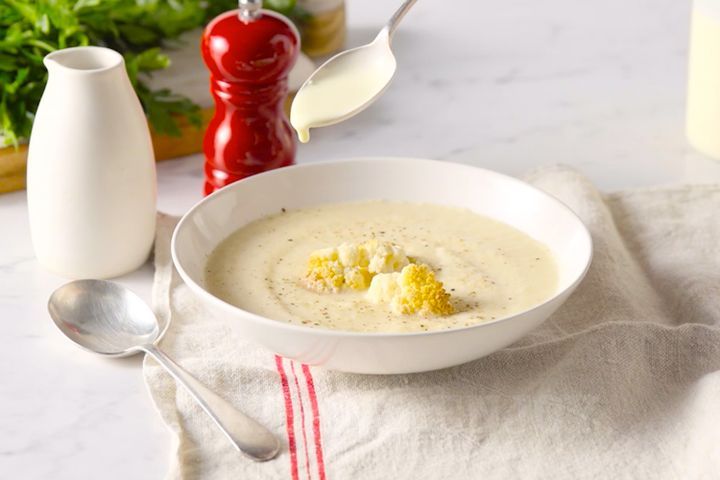 Cooking Soups Three-ingredient cauliflower soup