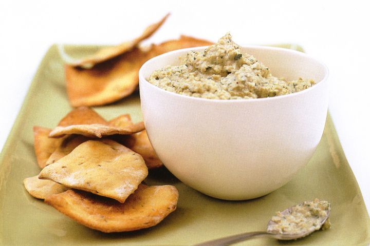 Cooking Vegetarian Artichoke dip with cumin wafers