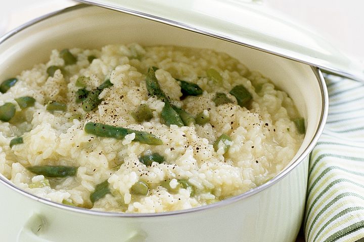 Cooking Vegetarian Asparagus risotto