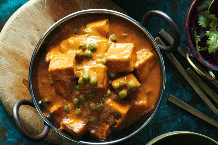 Cooking Vegetarian Balti mattar paneer