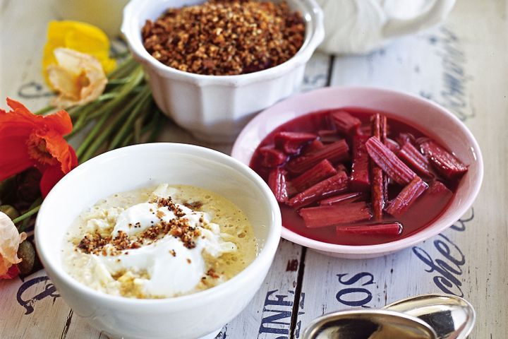 Cooking Vegetarian Bircher muesli with rhubarb and sweet dukkah