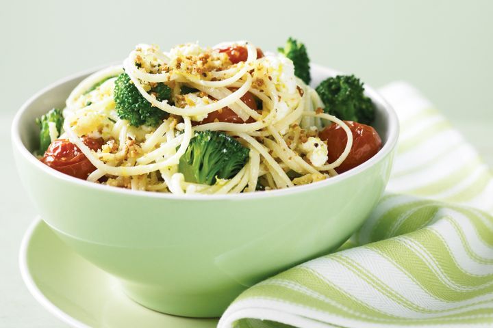 Cooking Vegetarian Broccoli, ricotta and roasted tomato linguine