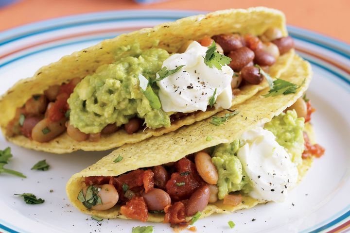 Cooking Vegetarian Chilli bean tacos