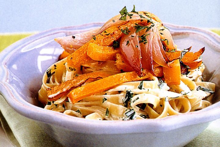 Cooking Vegetarian Creamy roast pumpkin pasta