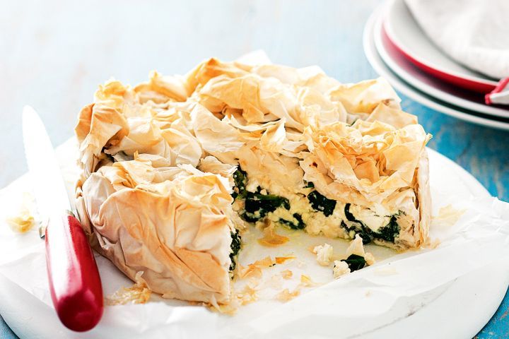 Cooking Vegetarian Crunchy spinach and ricotta filo pie